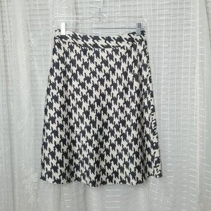 Banana Republic Satin A-line Black 7 White Hounds Tooth Circle Skater Skirt Sz0